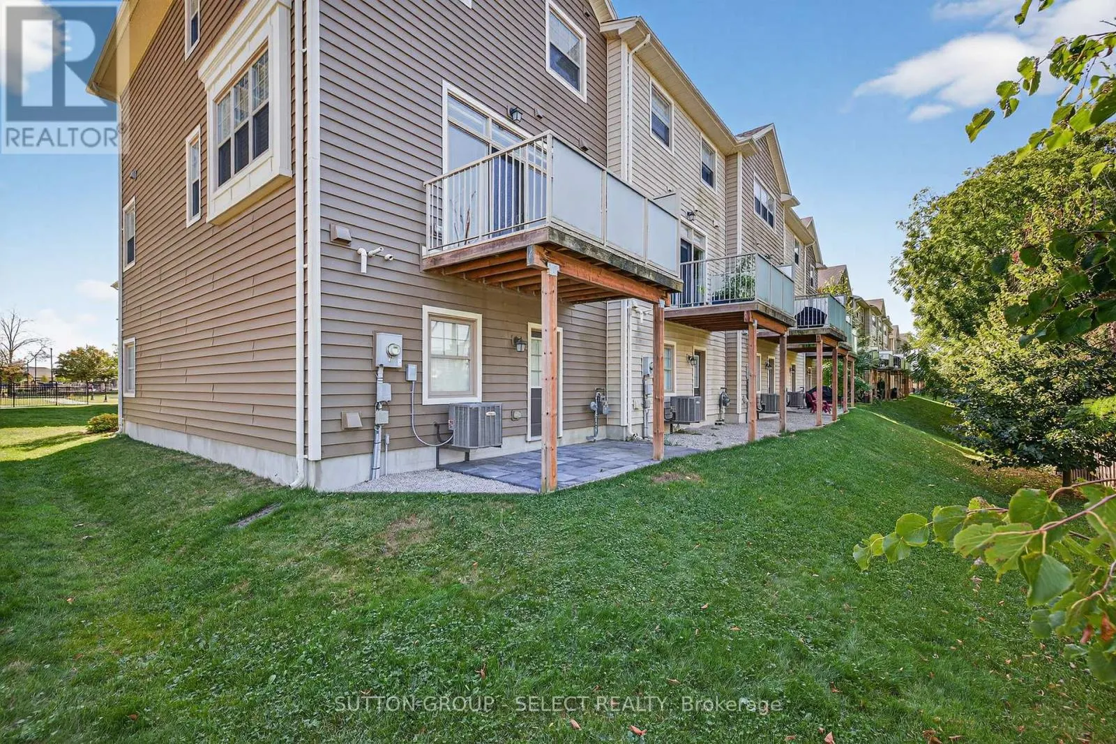 29 - 1040 CORONATION DRIVE, #29