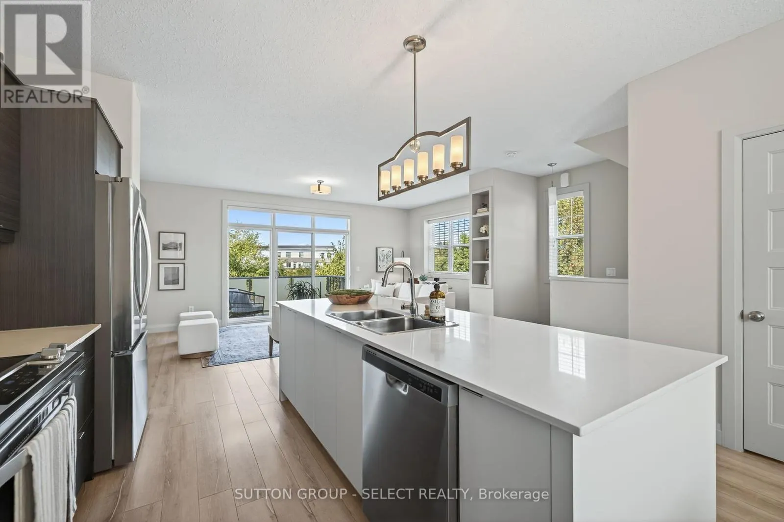 29 - 1040 CORONATION DRIVE, #29