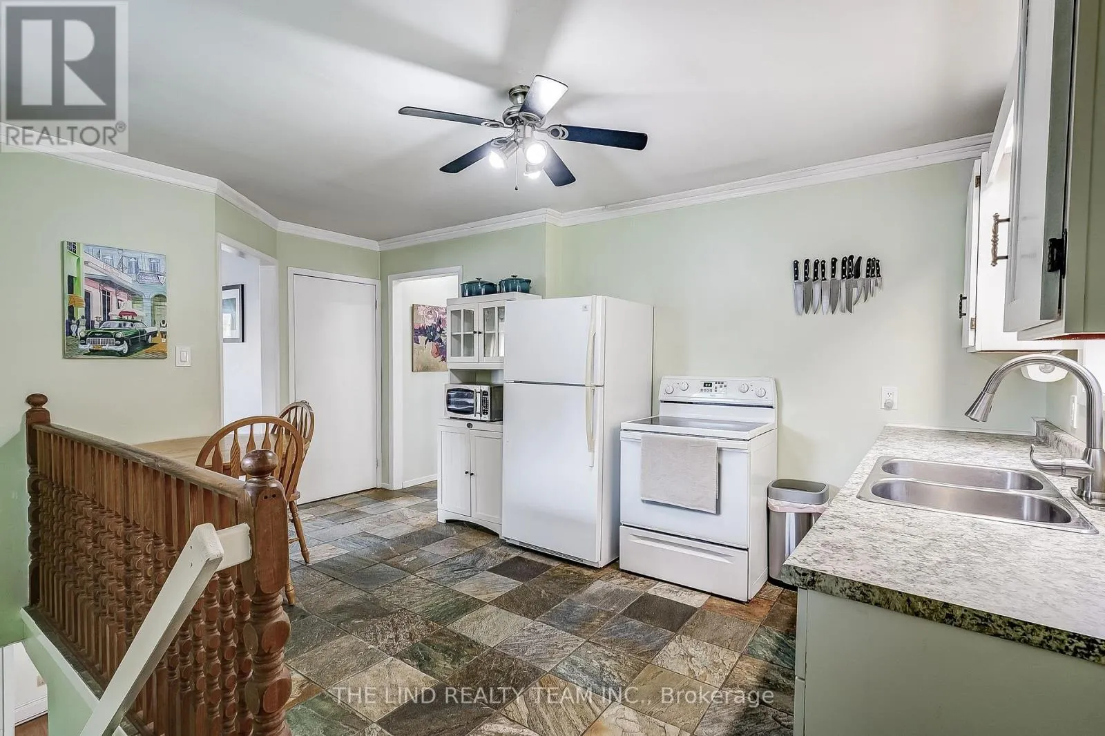 949 RAYMOND ROAD