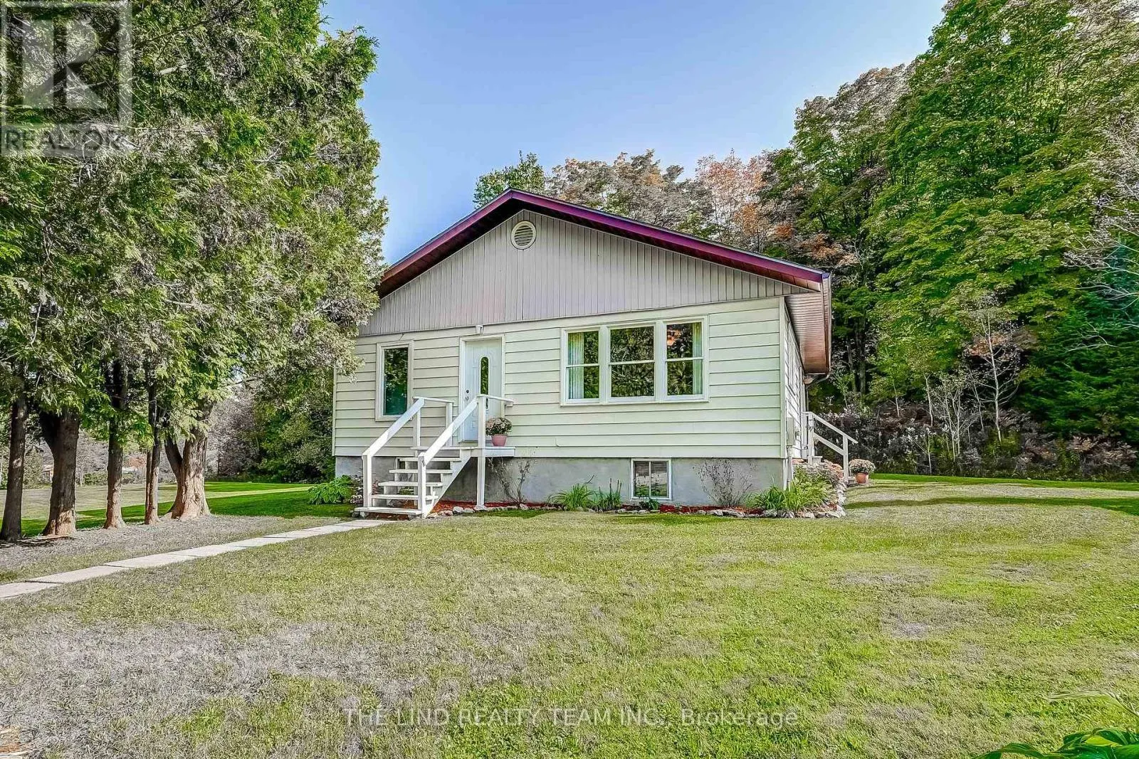 949 RAYMOND ROAD