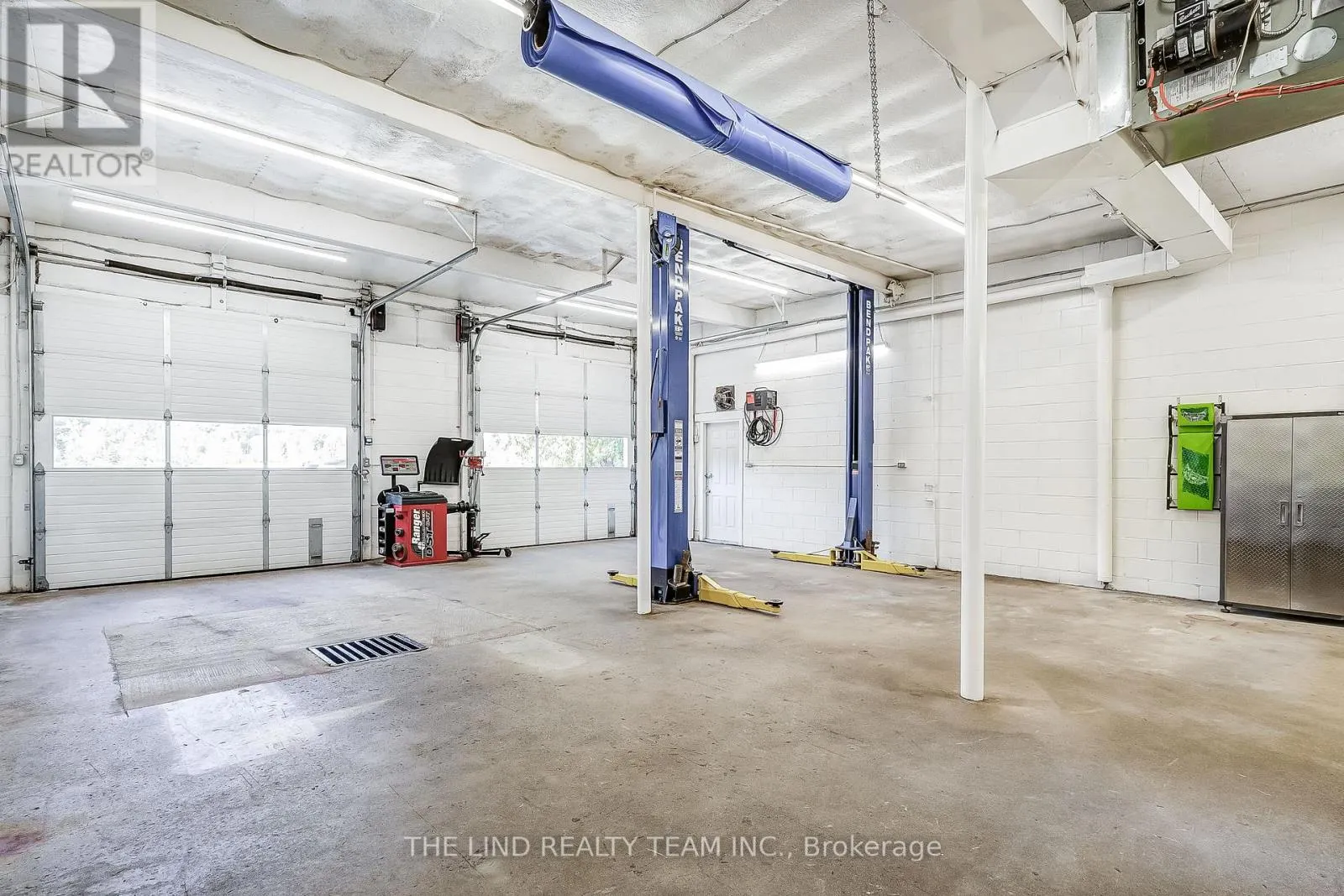 949 RAYMOND ROAD