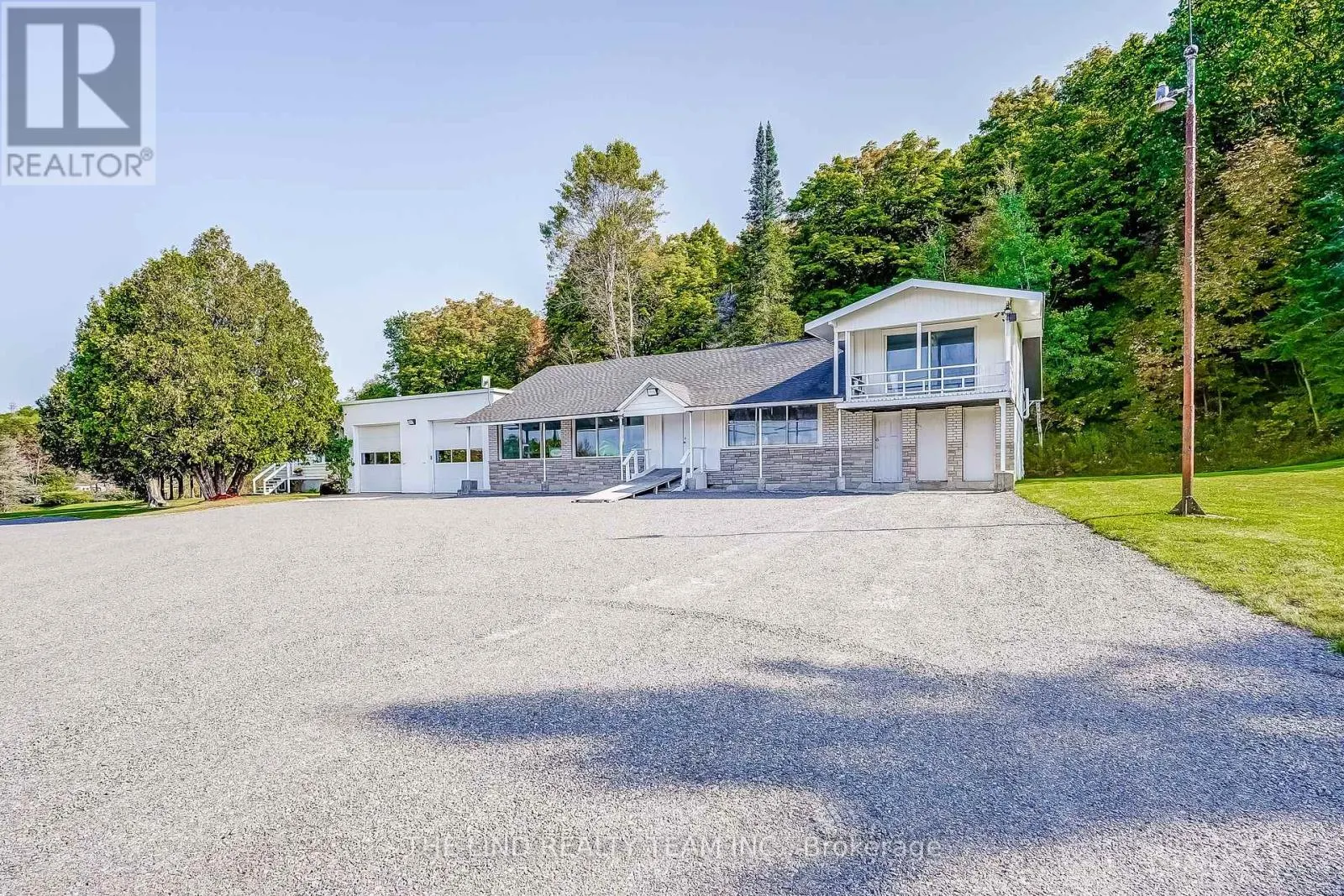 949 RAYMOND ROAD