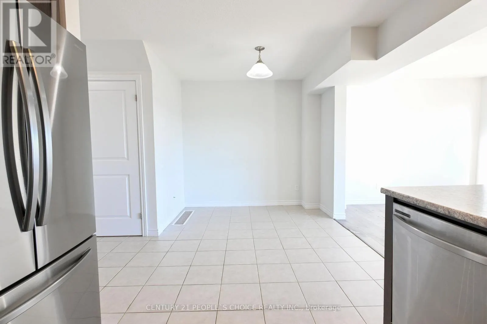 305 KENNINGTON DRIVE