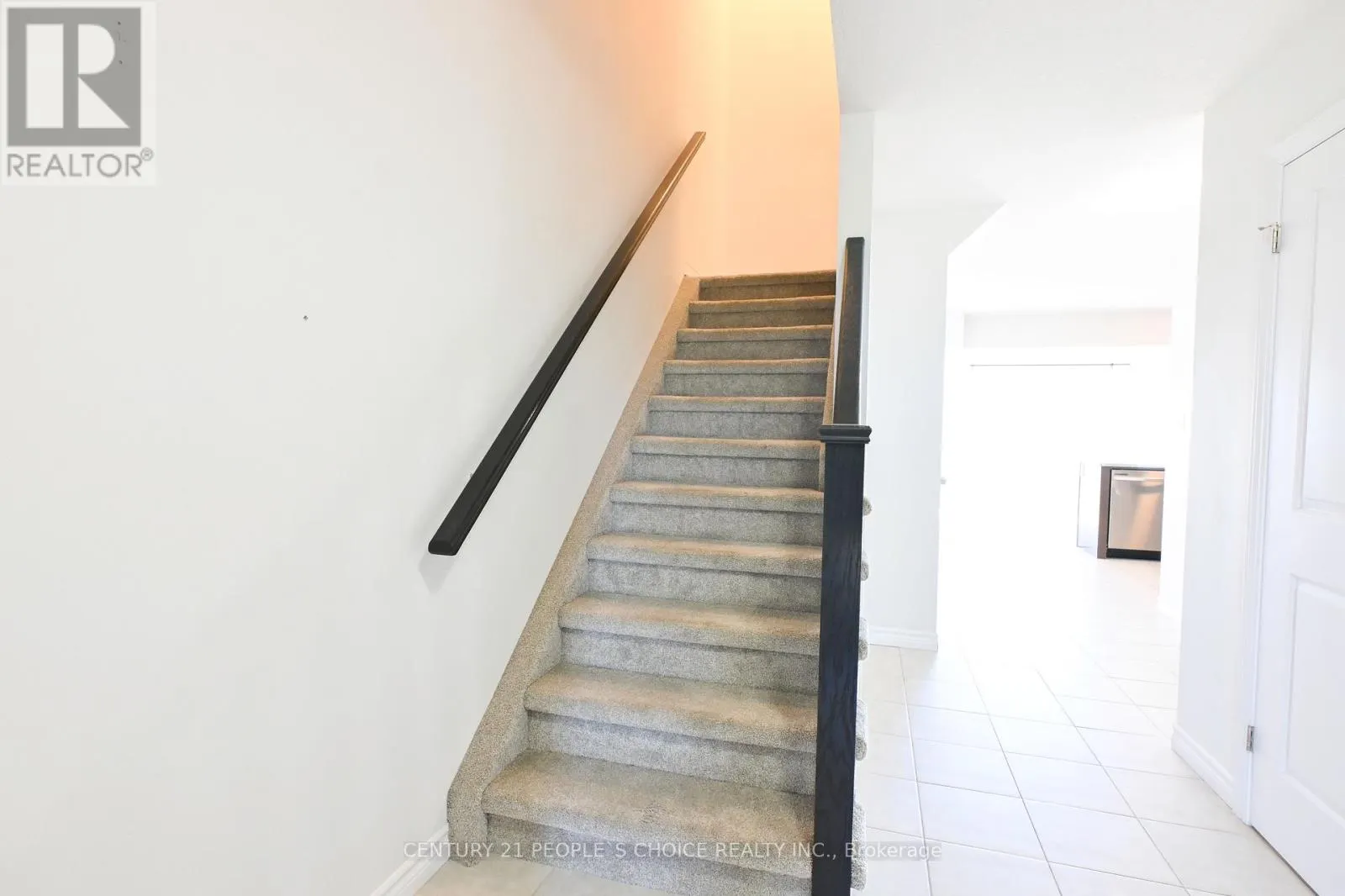 305 KENNINGTON DRIVE