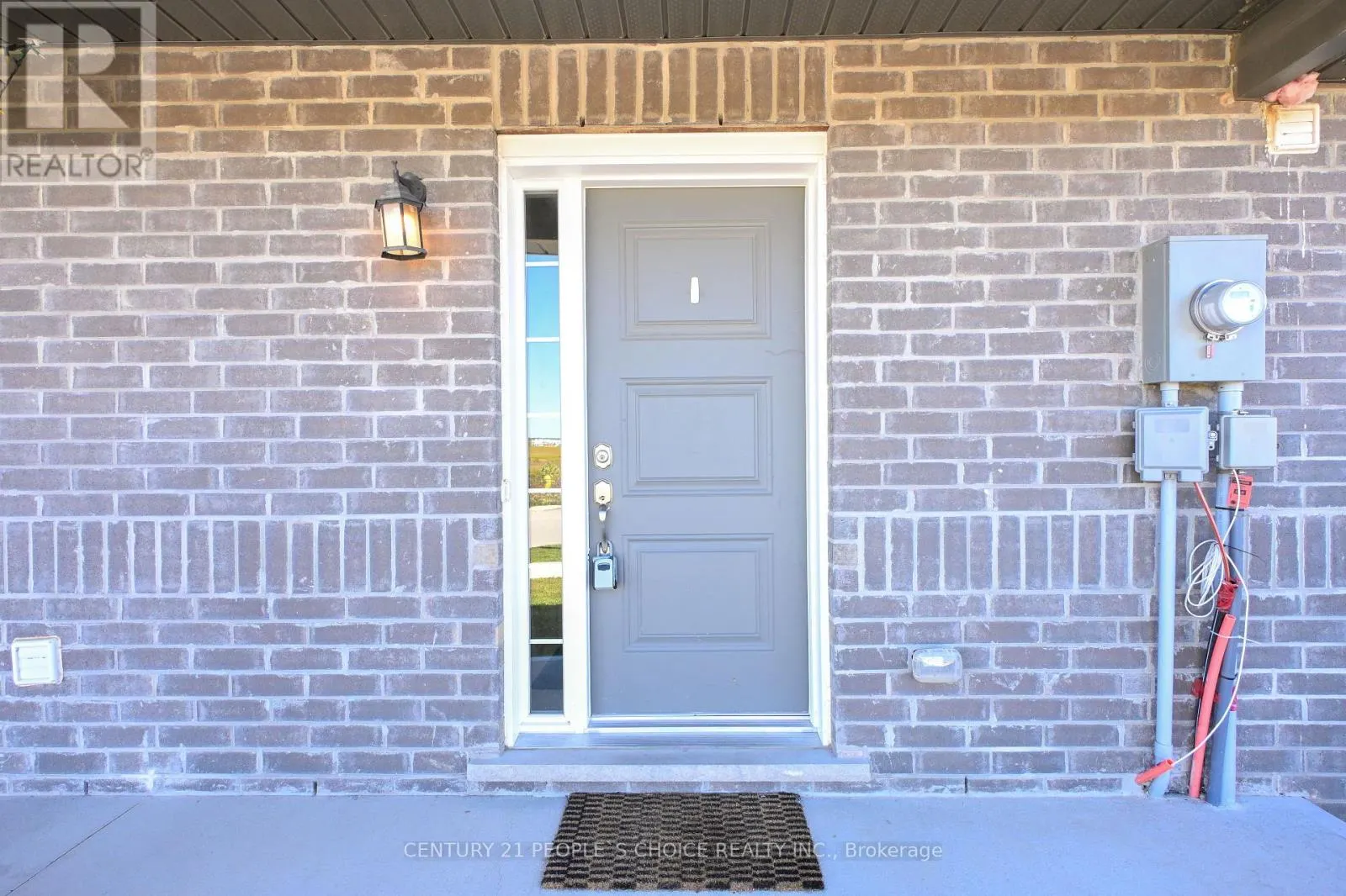 305 KENNINGTON DRIVE