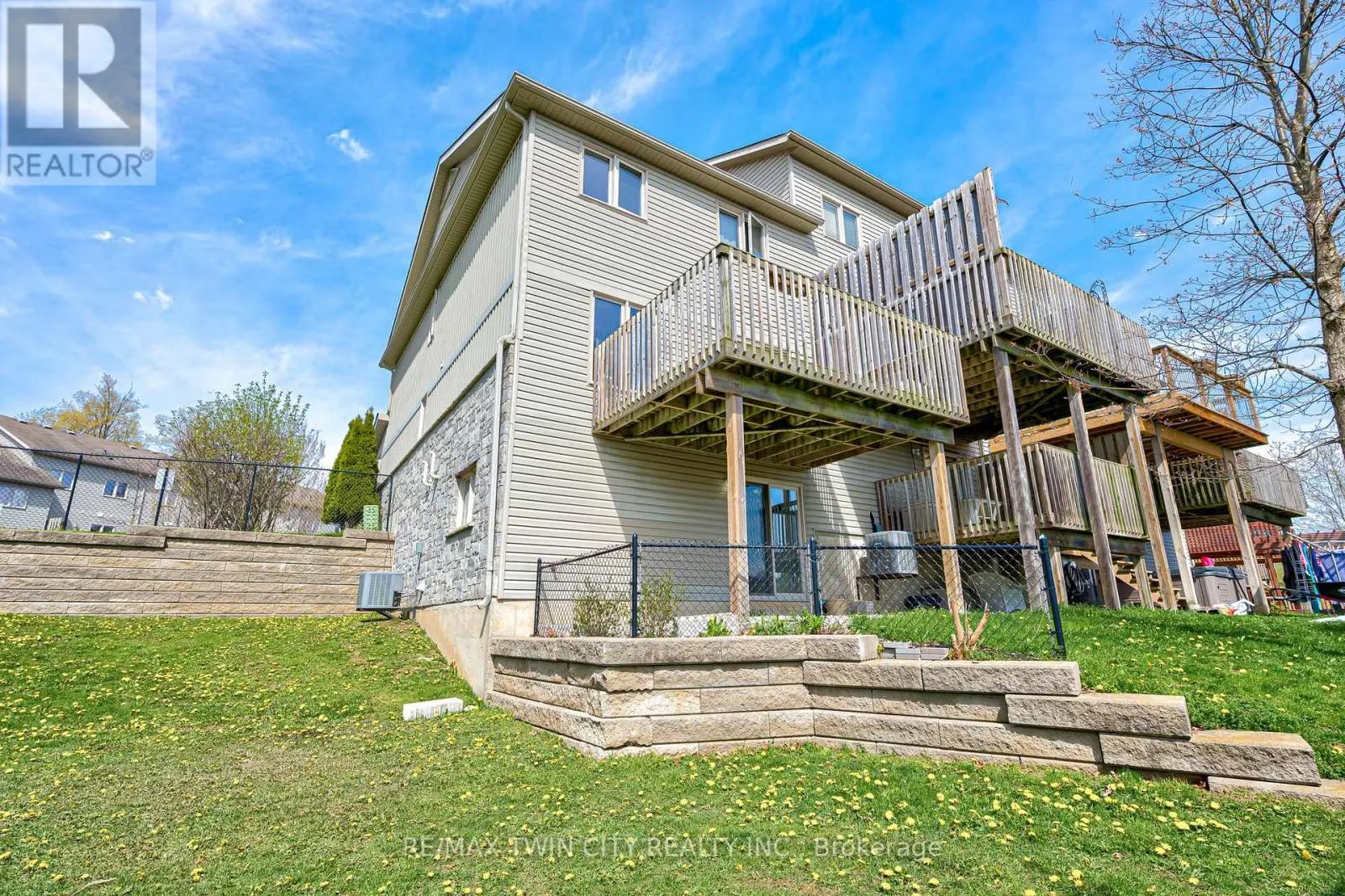 C20 - 20 DAVID BERGEY DRIVE