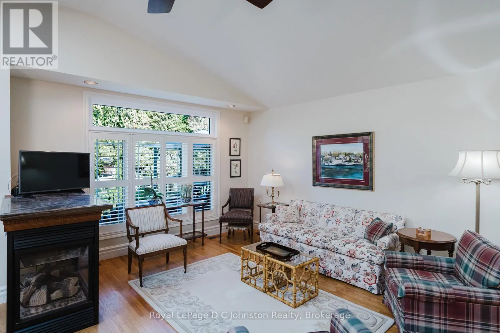 6 EASTGATE DRIVE