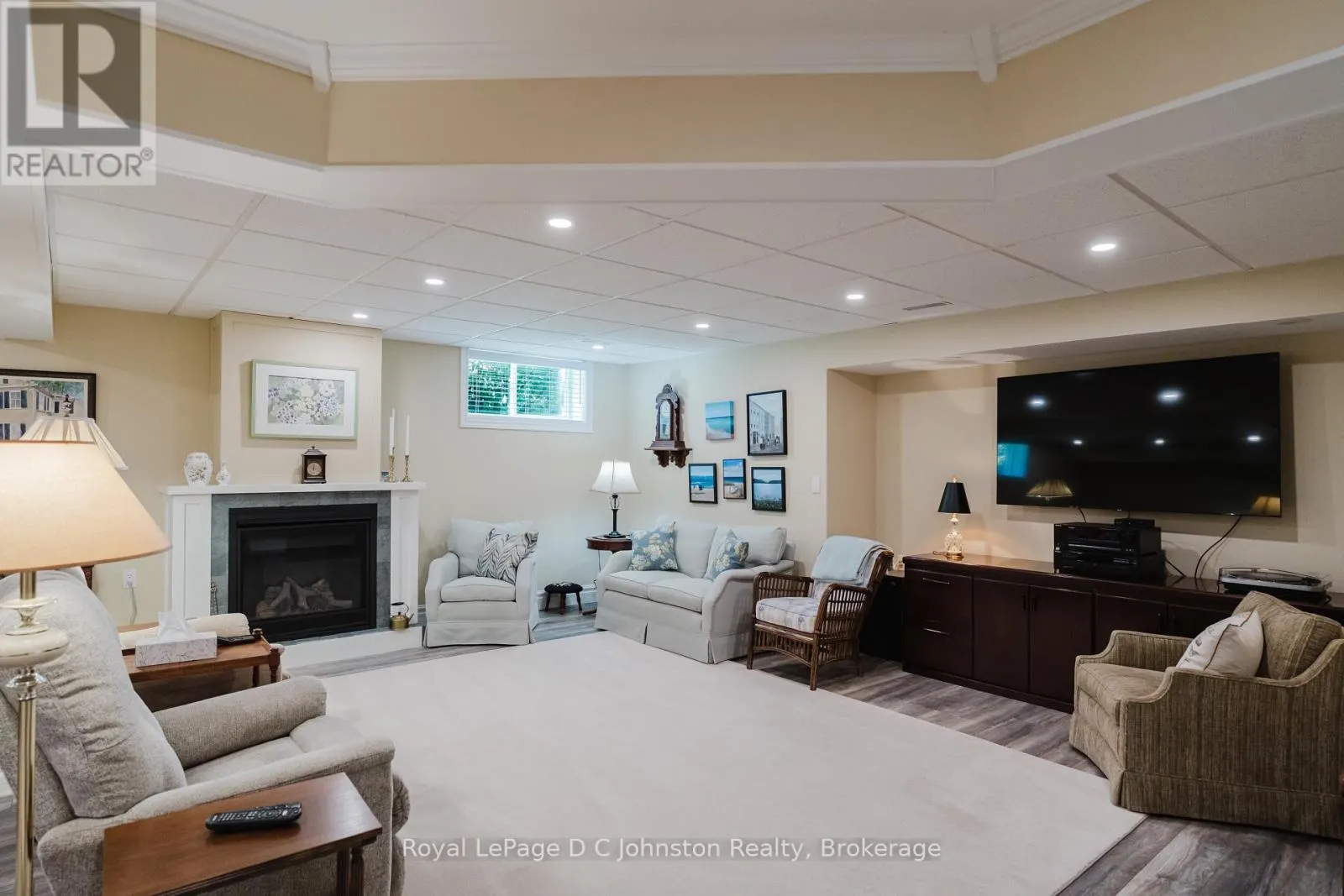 6 EASTGATE DRIVE