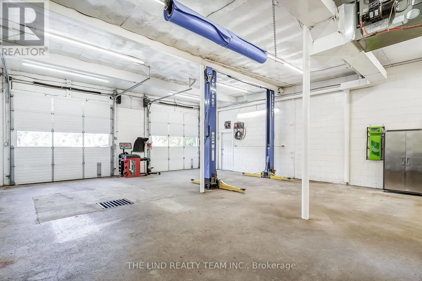 949 RAYMOND ROAD