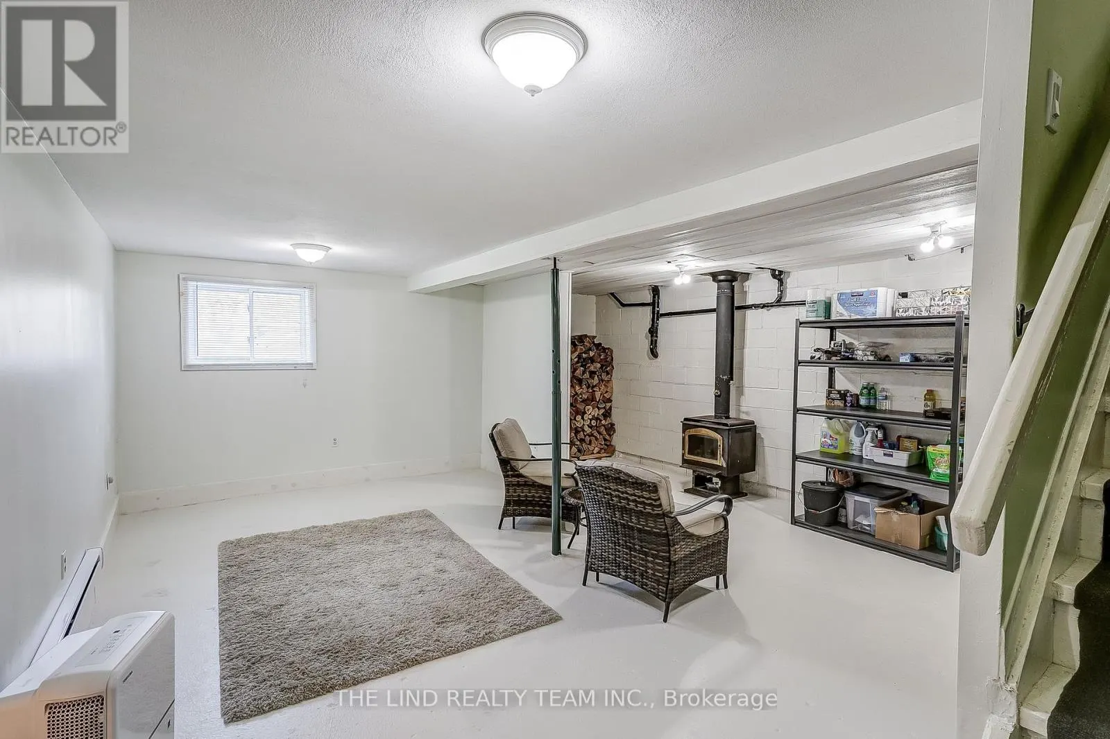 949 RAYMOND ROAD