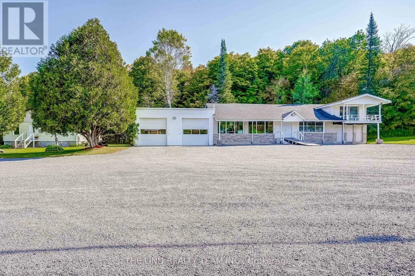 949 RAYMOND ROAD