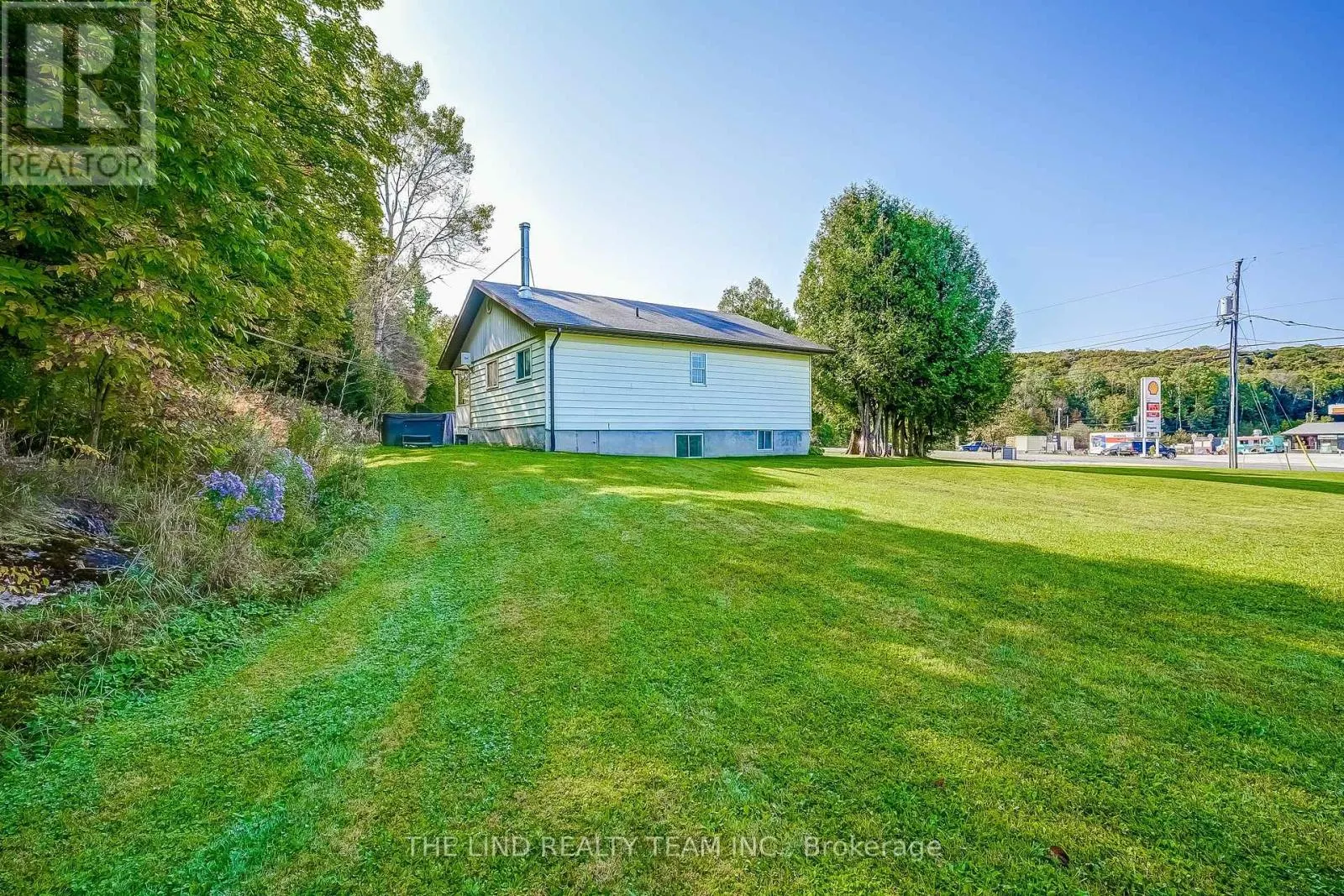 949 RAYMOND ROAD