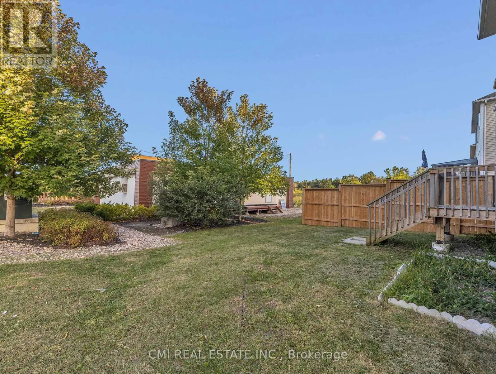 274 ESTHER CRESCENT