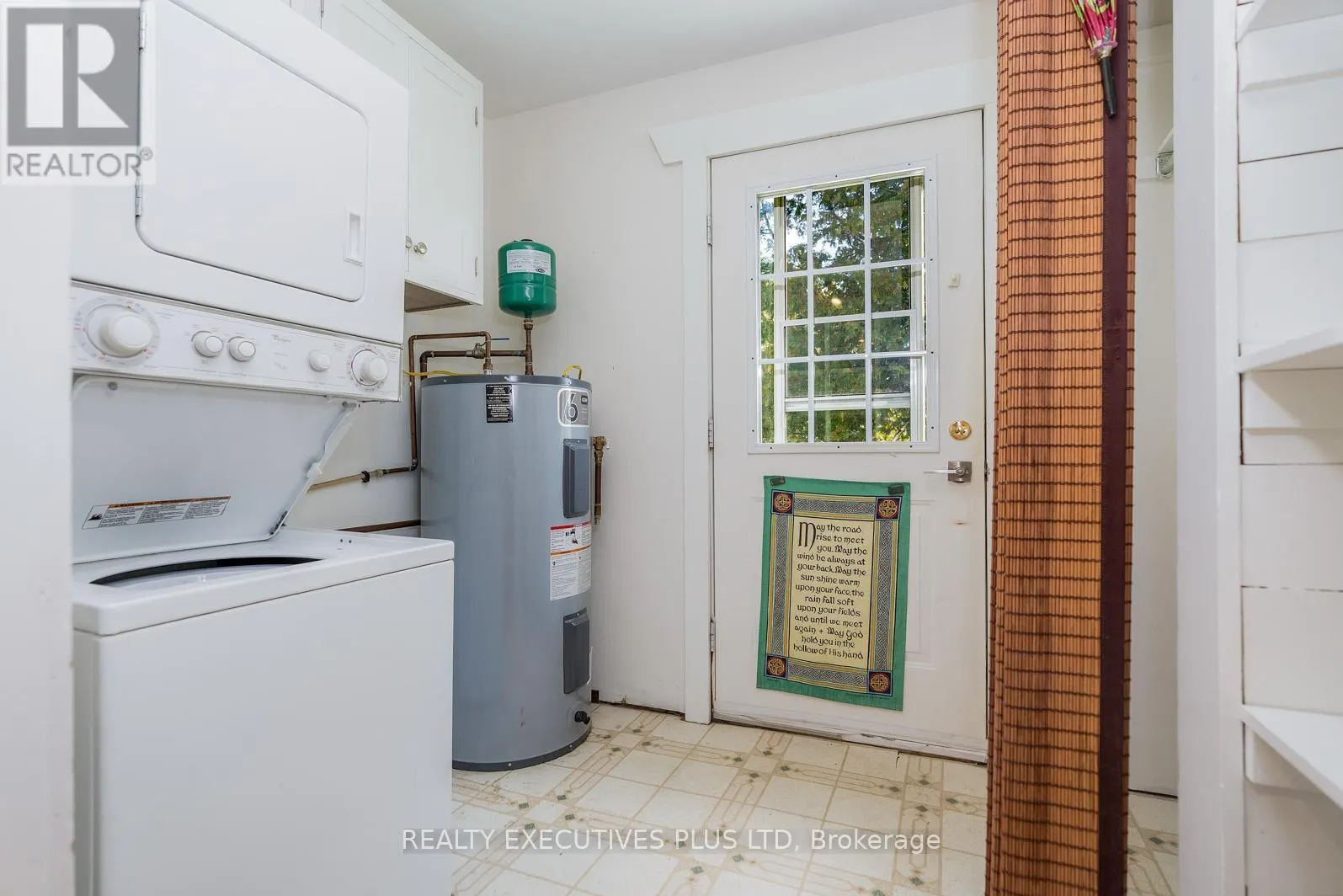 94 HURON STREET E