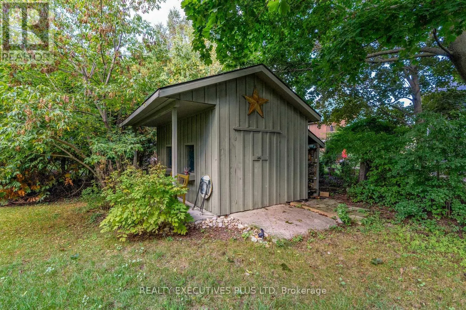 94 HURON STREET E