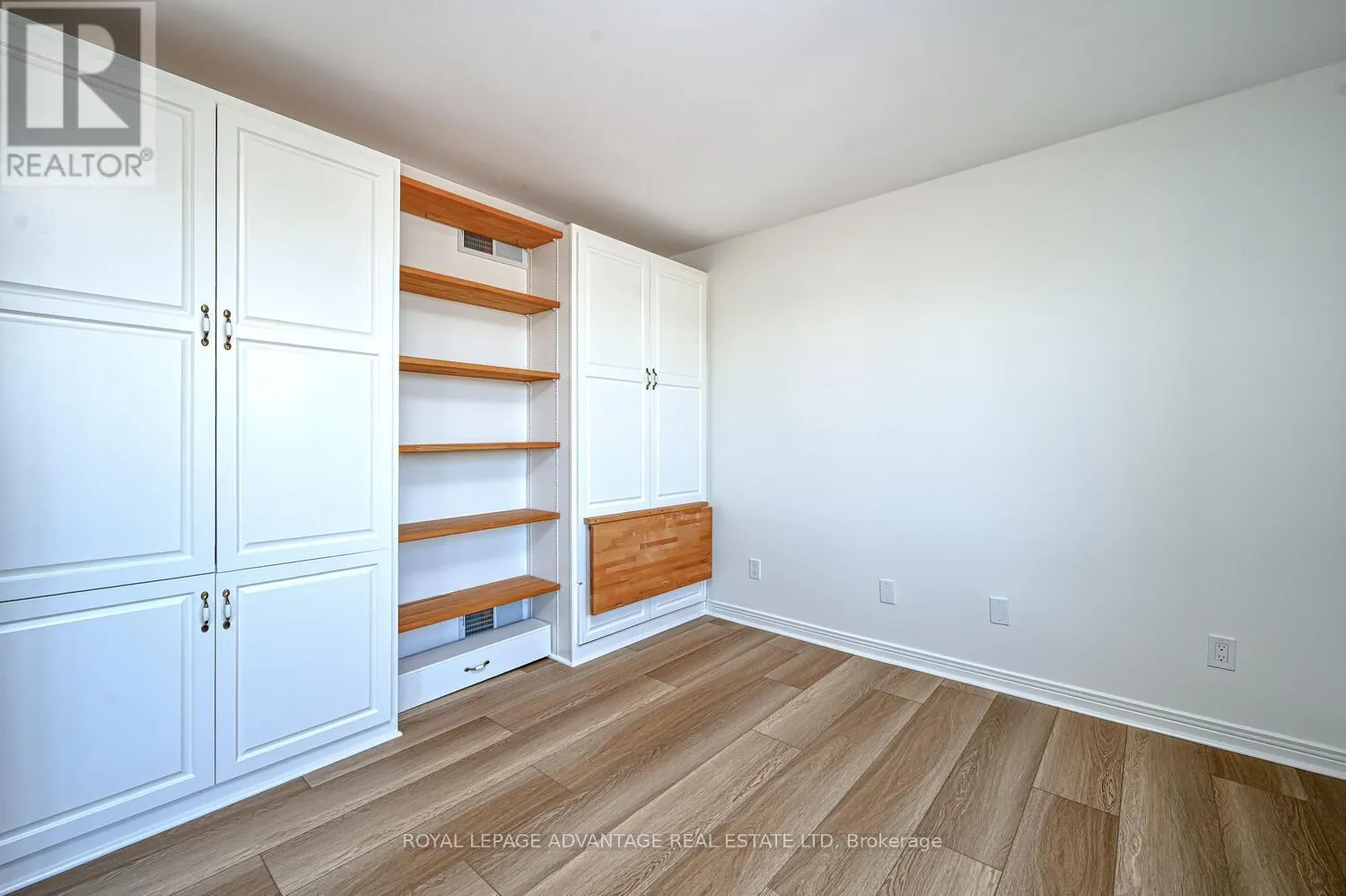 401 - 10 ARMSTRONG DRIVE