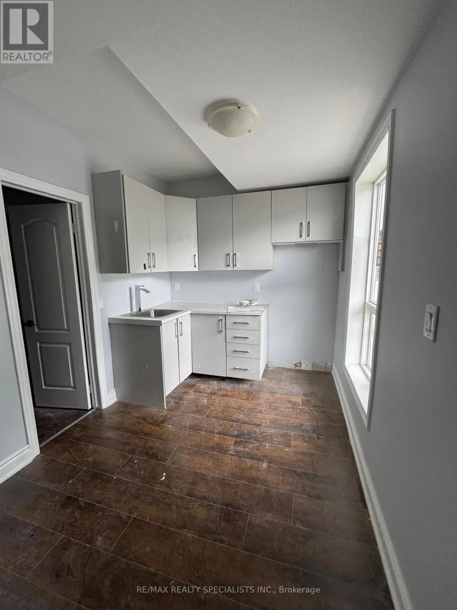 25 PARK HILL ROAD W