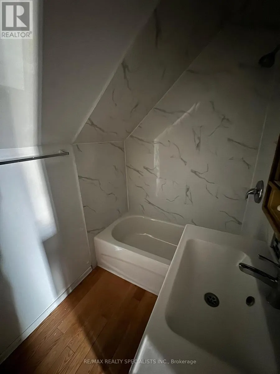 25 PARK HILL ROAD W