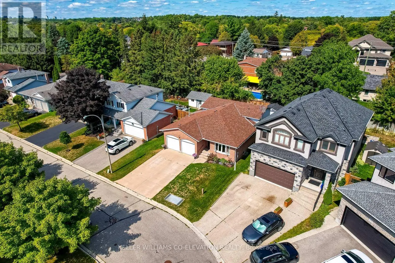 286 TAGGE CRESCENT