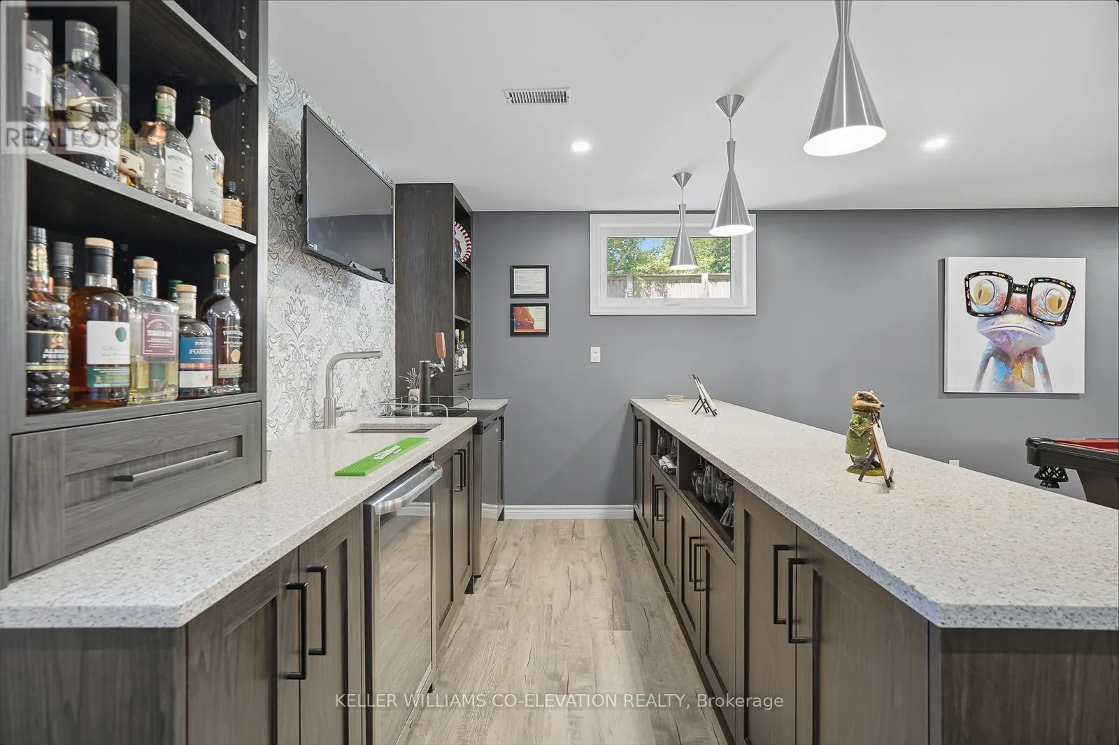 286 TAGGE CRESCENT
