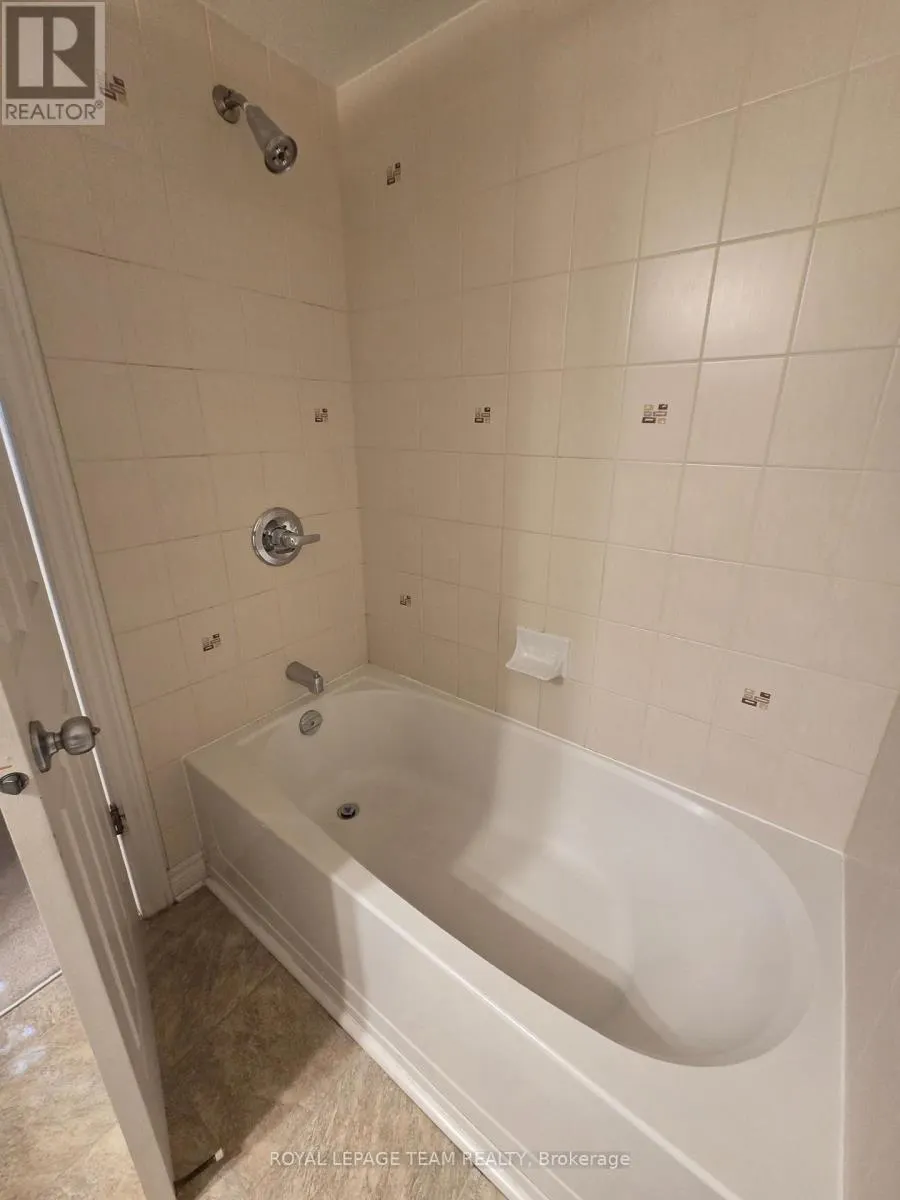106 - 329 PASEO PRIVATE