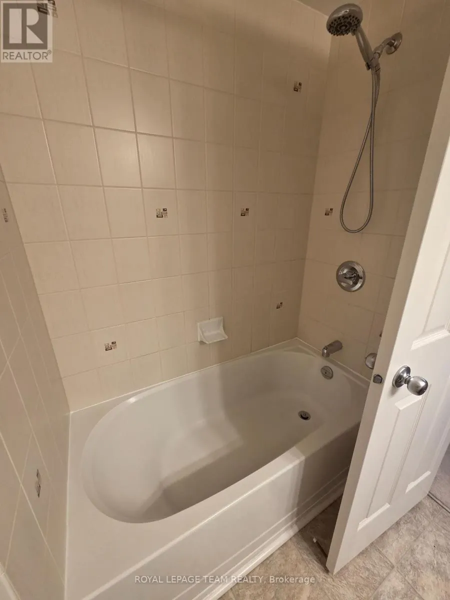 106 - 329 PASEO PRIVATE