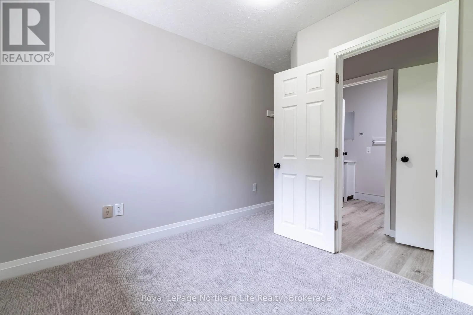360 WORTHINGTON STREET W