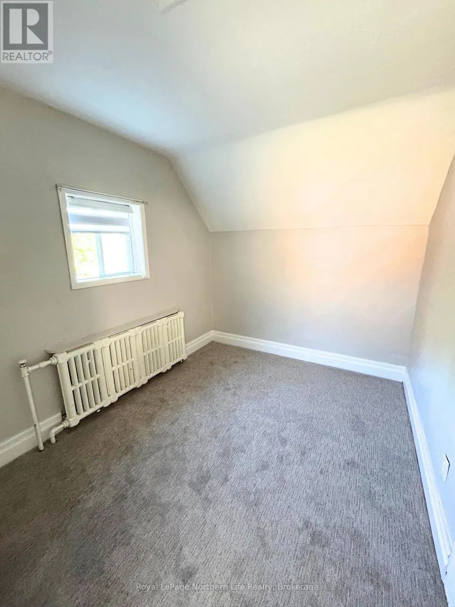 360 WORTHINGTON STREET W