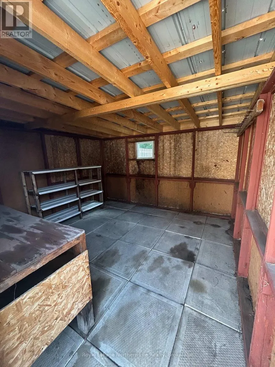 360 WORTHINGTON STREET W
