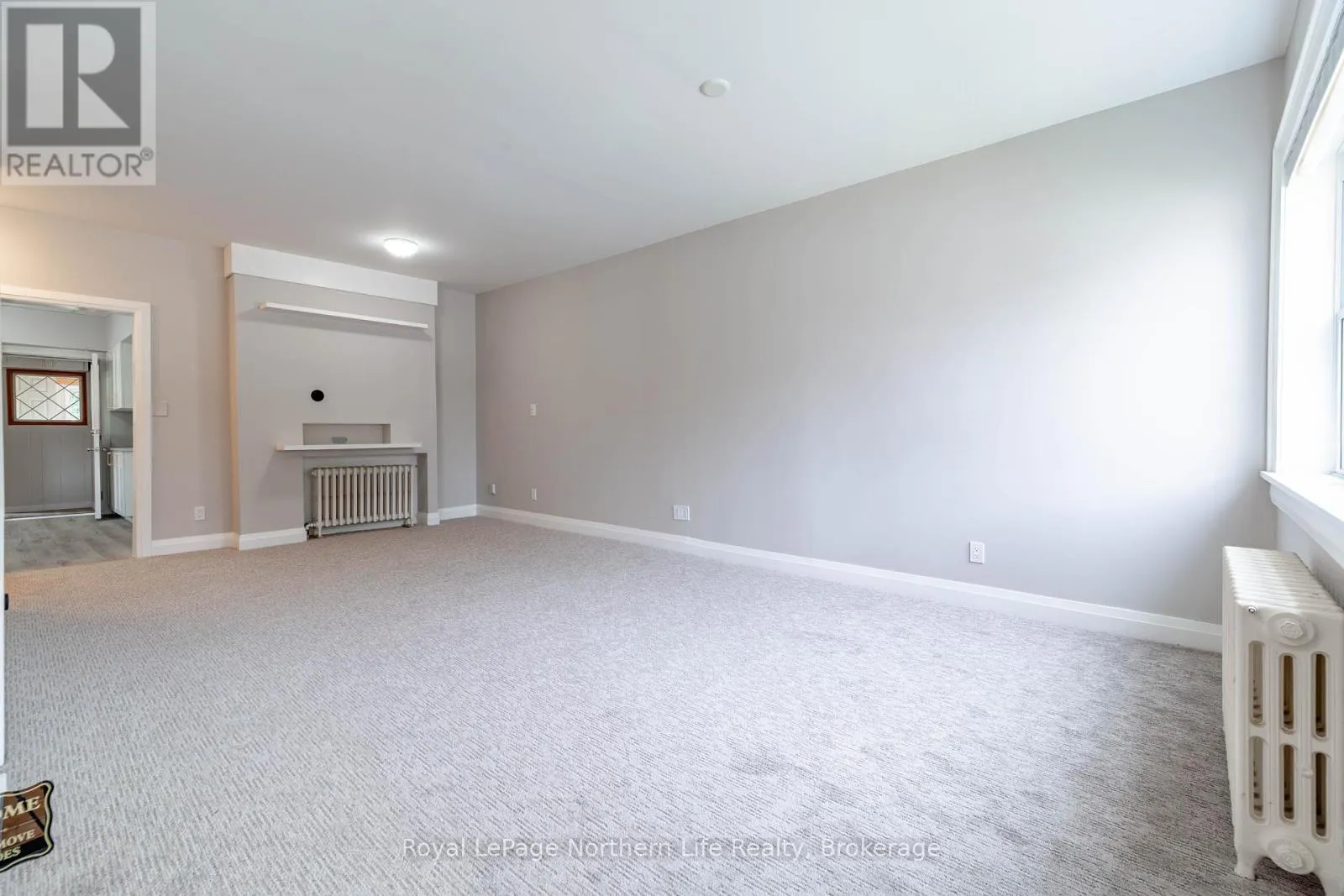 360 WORTHINGTON STREET W