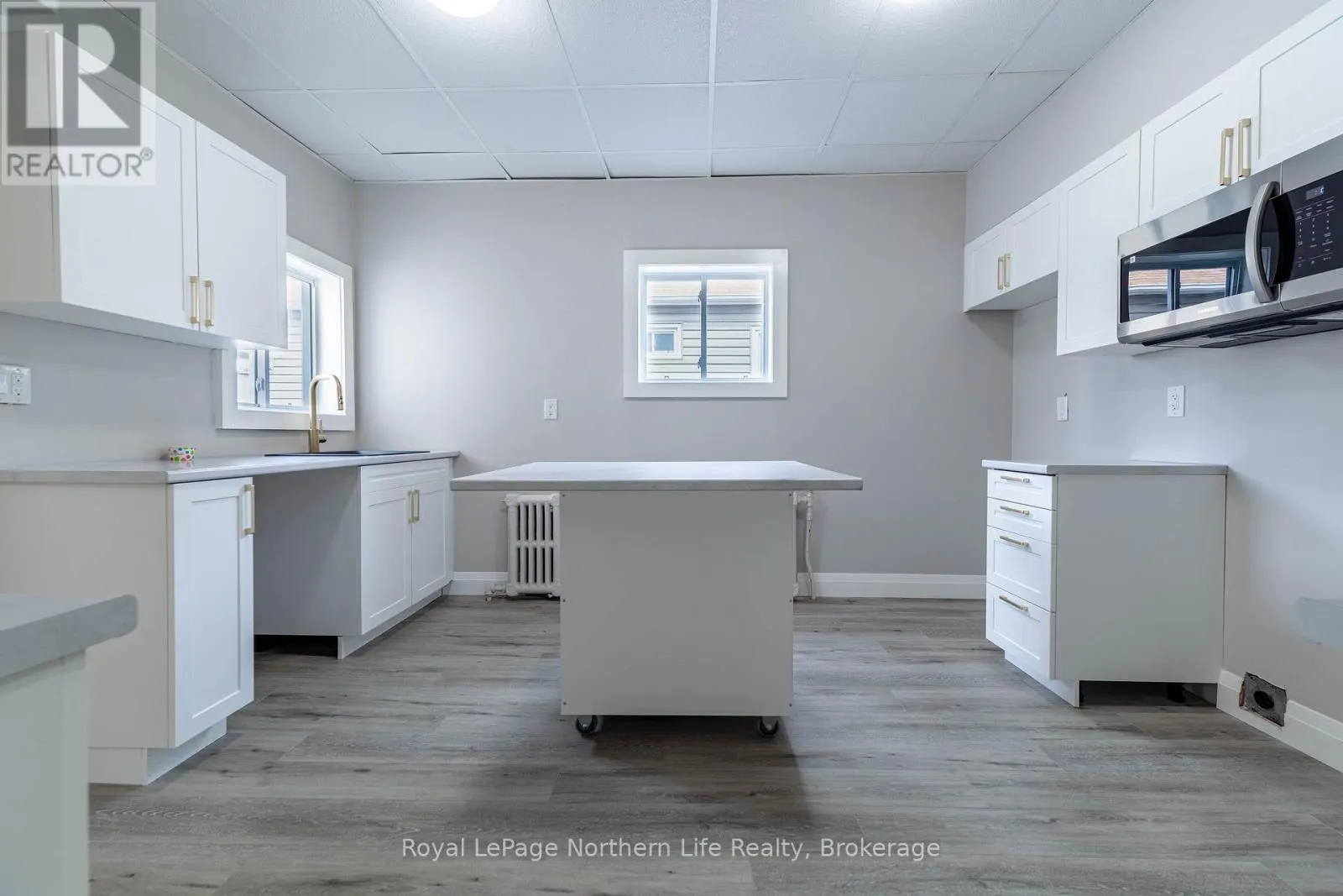 360 WORTHINGTON STREET W