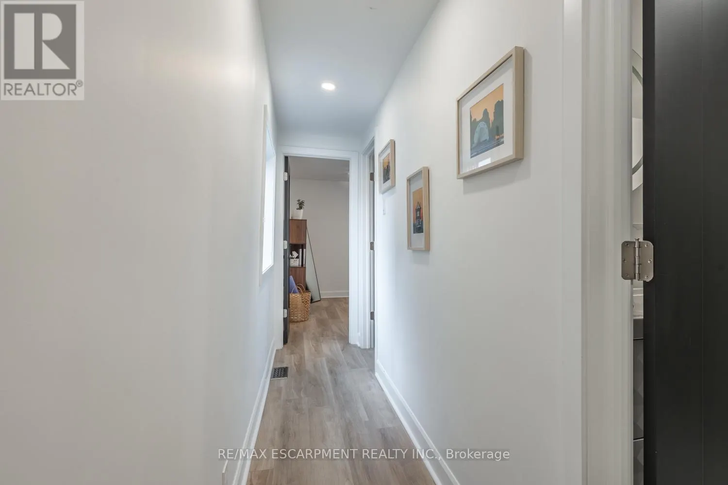 48 FREDERICK AVENUE