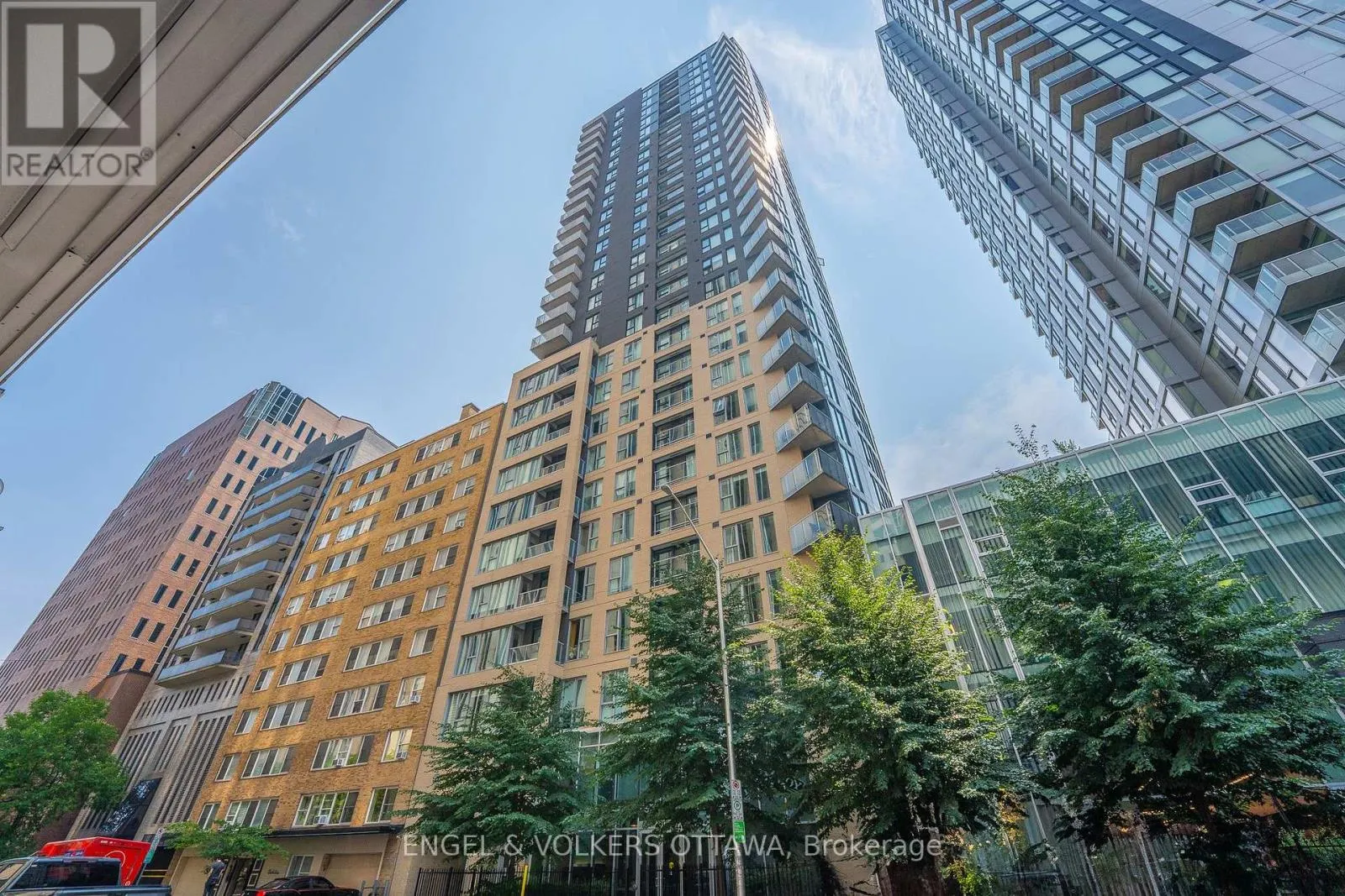 1104 - 40 NEPEAN STREET