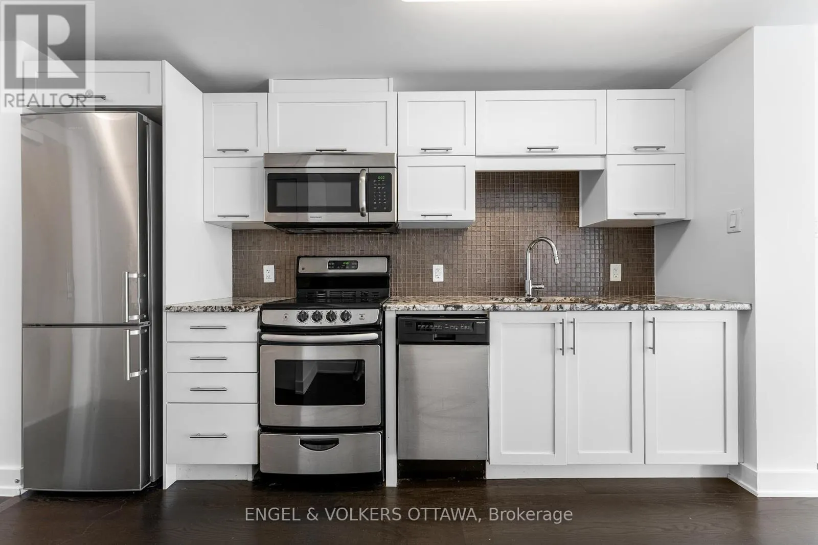 1104 - 40 NEPEAN STREET