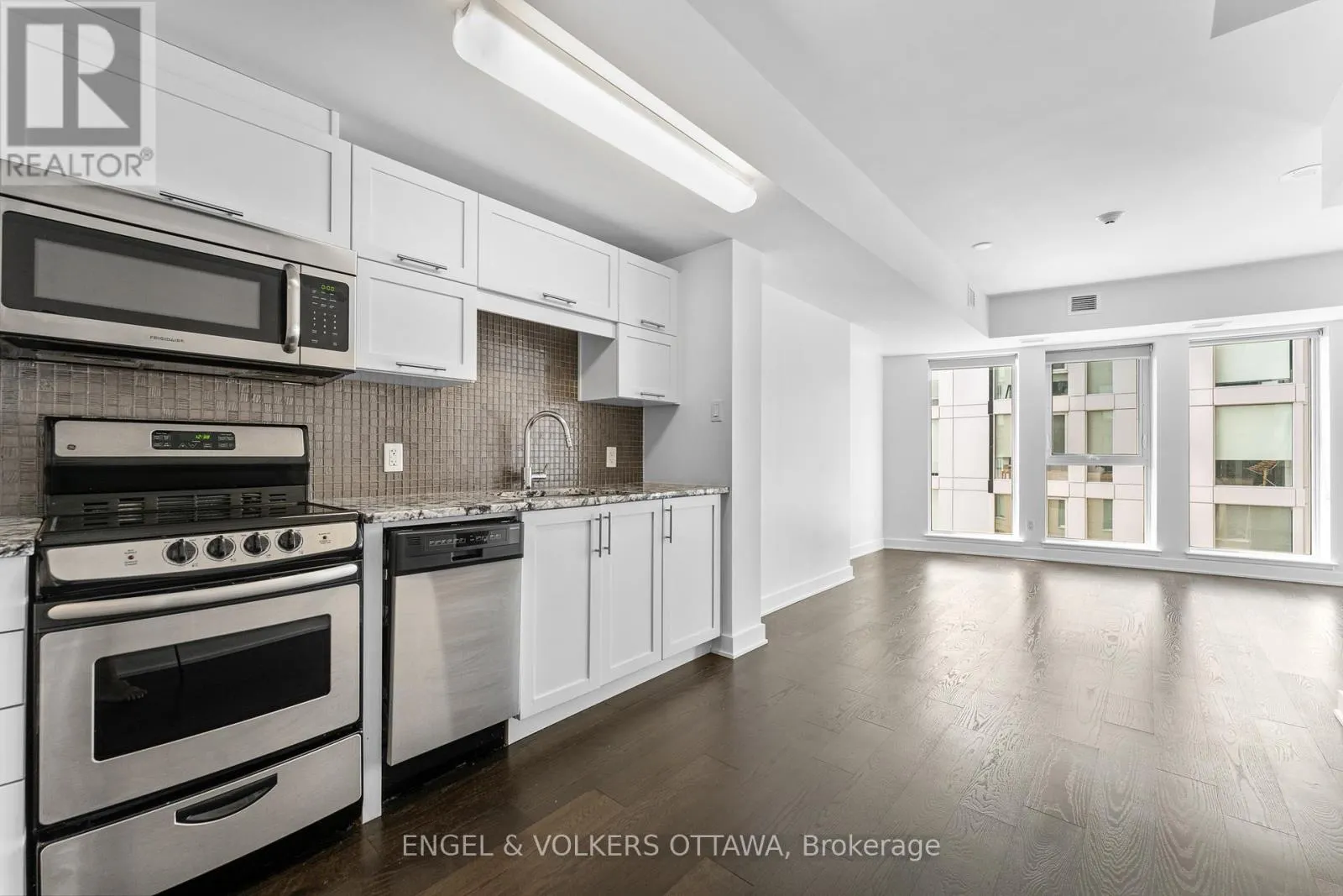 1104 - 40 NEPEAN STREET
