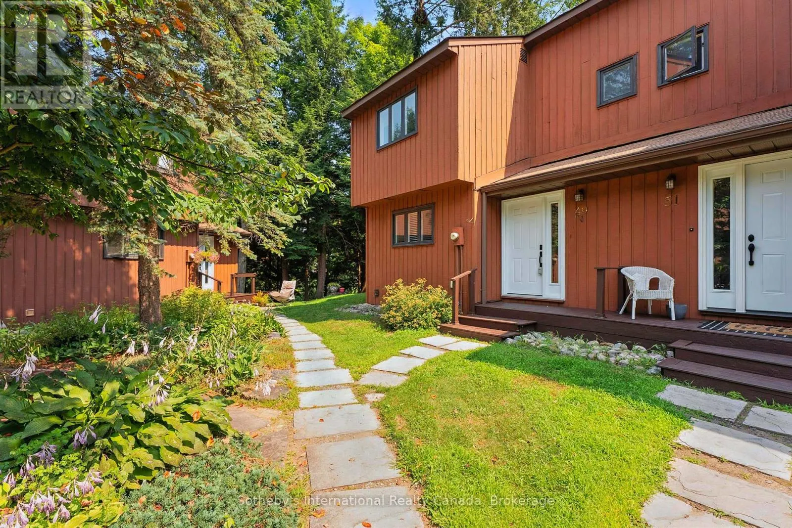 10 - 49 SOUTHBANK DRIVE, #10
