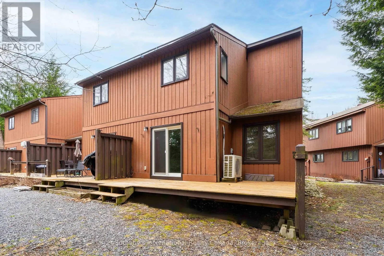 10 - 49 SOUTHBANK DRIVE, #10