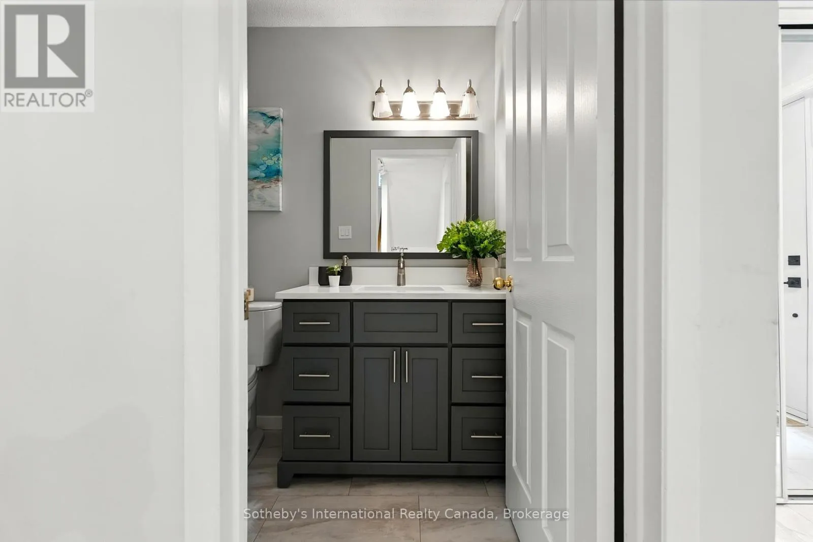 10 - 49 SOUTHBANK DRIVE, #10