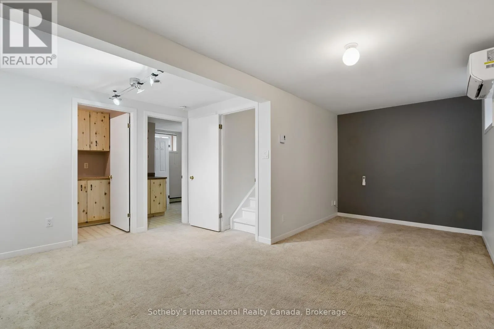 10 - 49 SOUTHBANK DRIVE, #10