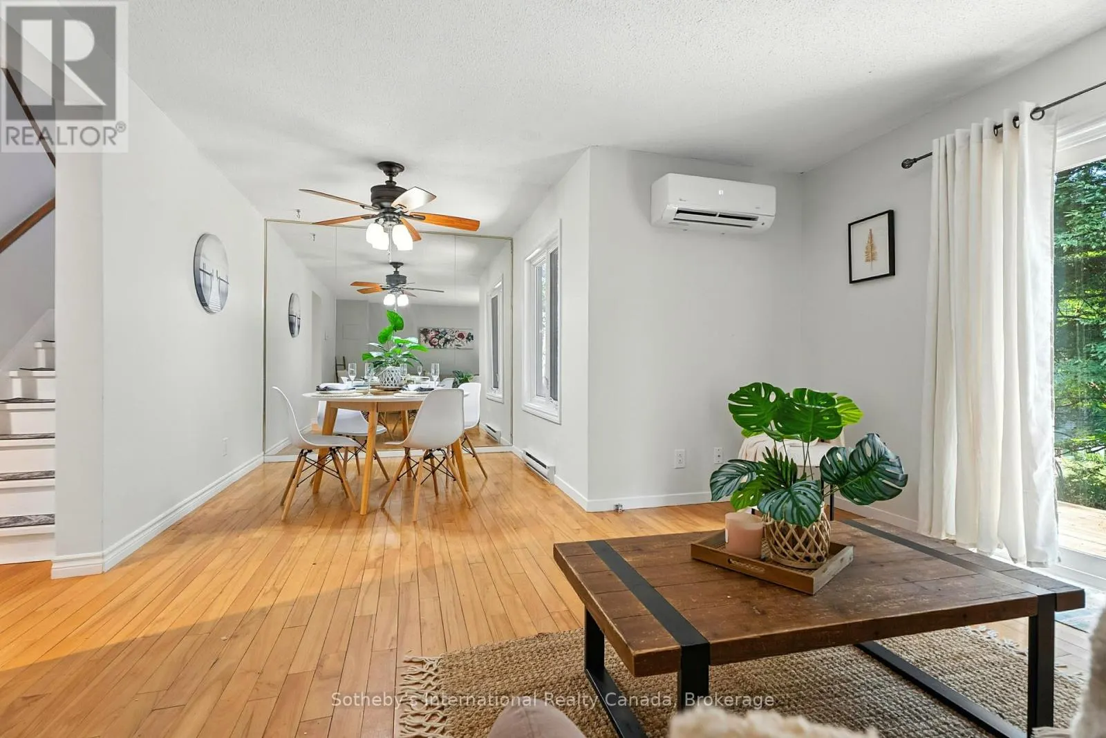 10 - 49 SOUTHBANK DRIVE, #10