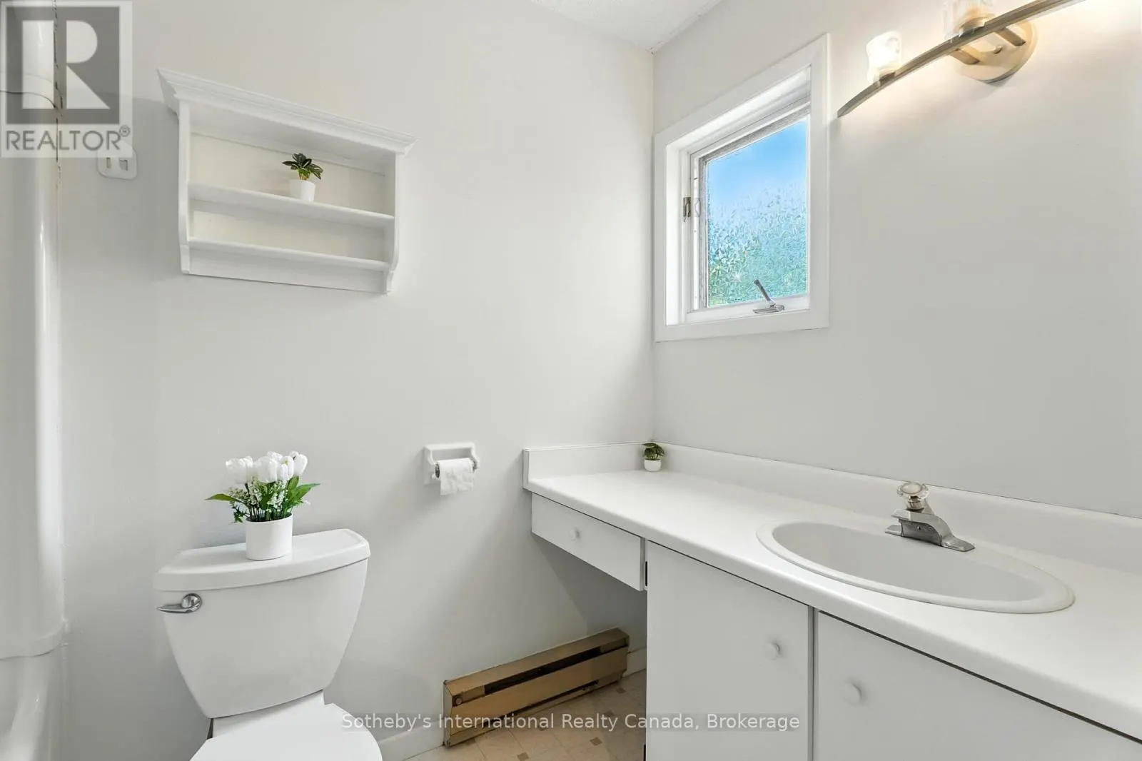 10 - 49 SOUTHBANK DRIVE, #10