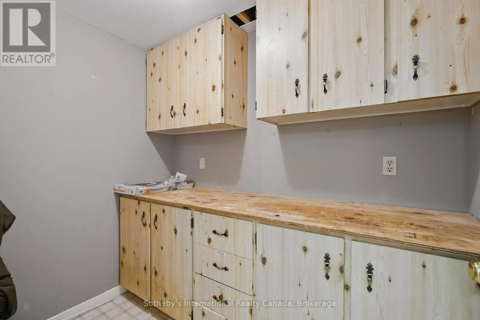 10 - 49 SOUTHBANK DRIVE, #10