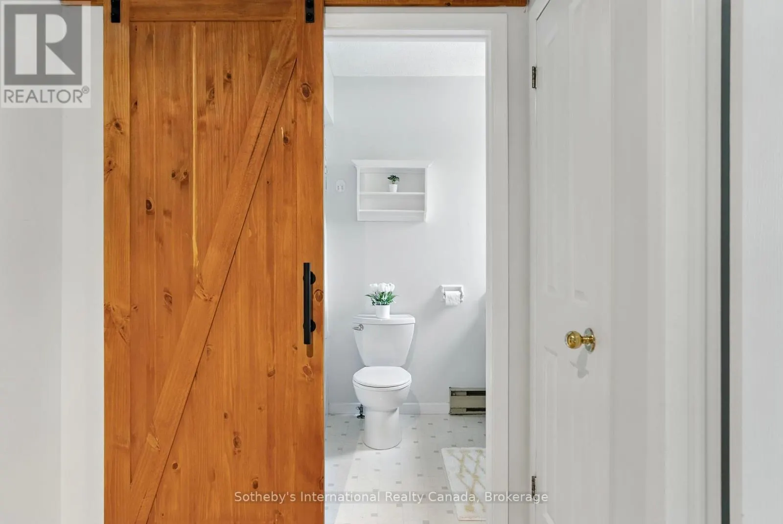 10 - 49 SOUTHBANK DRIVE, #10