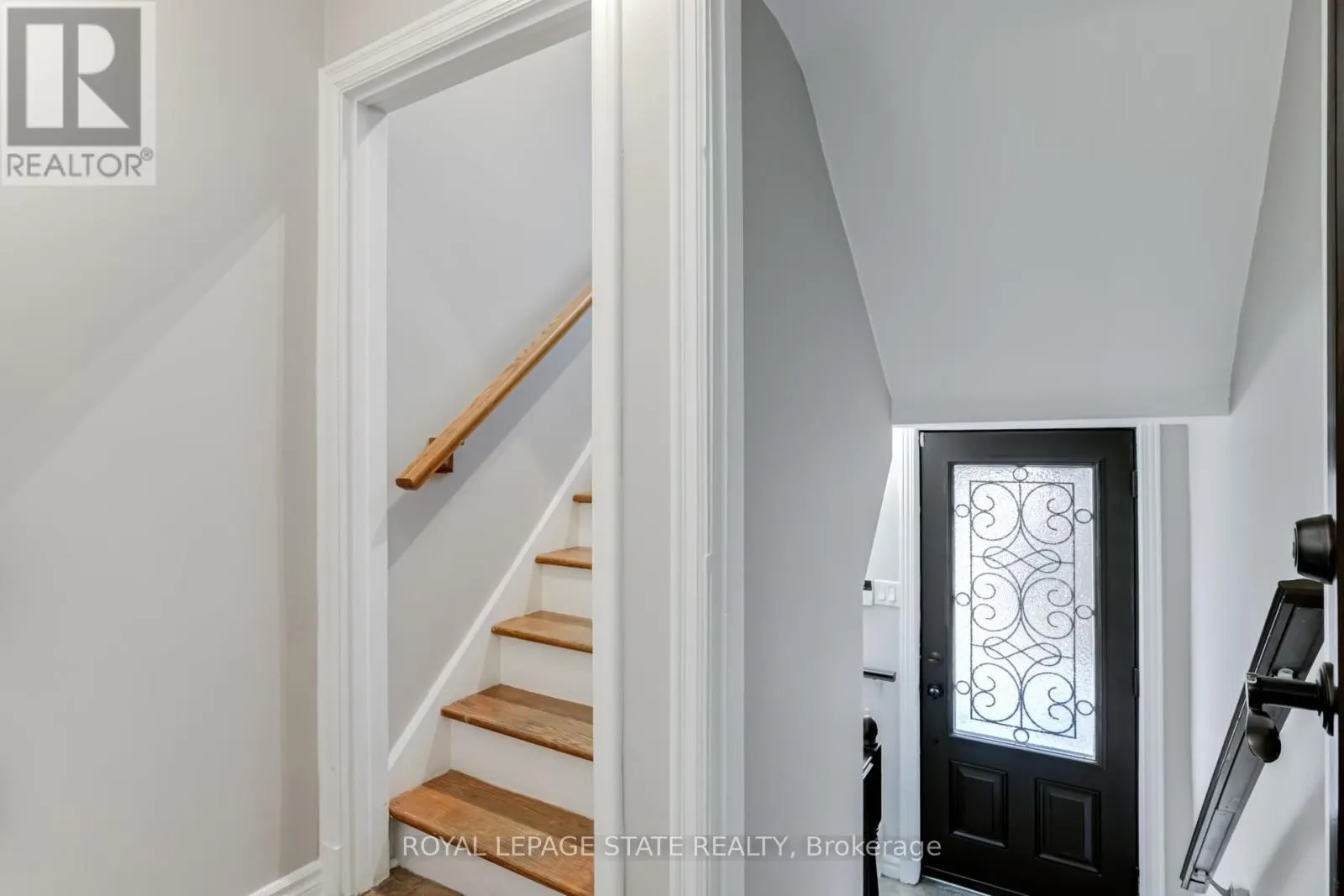 15 EMPRESS AVENUE