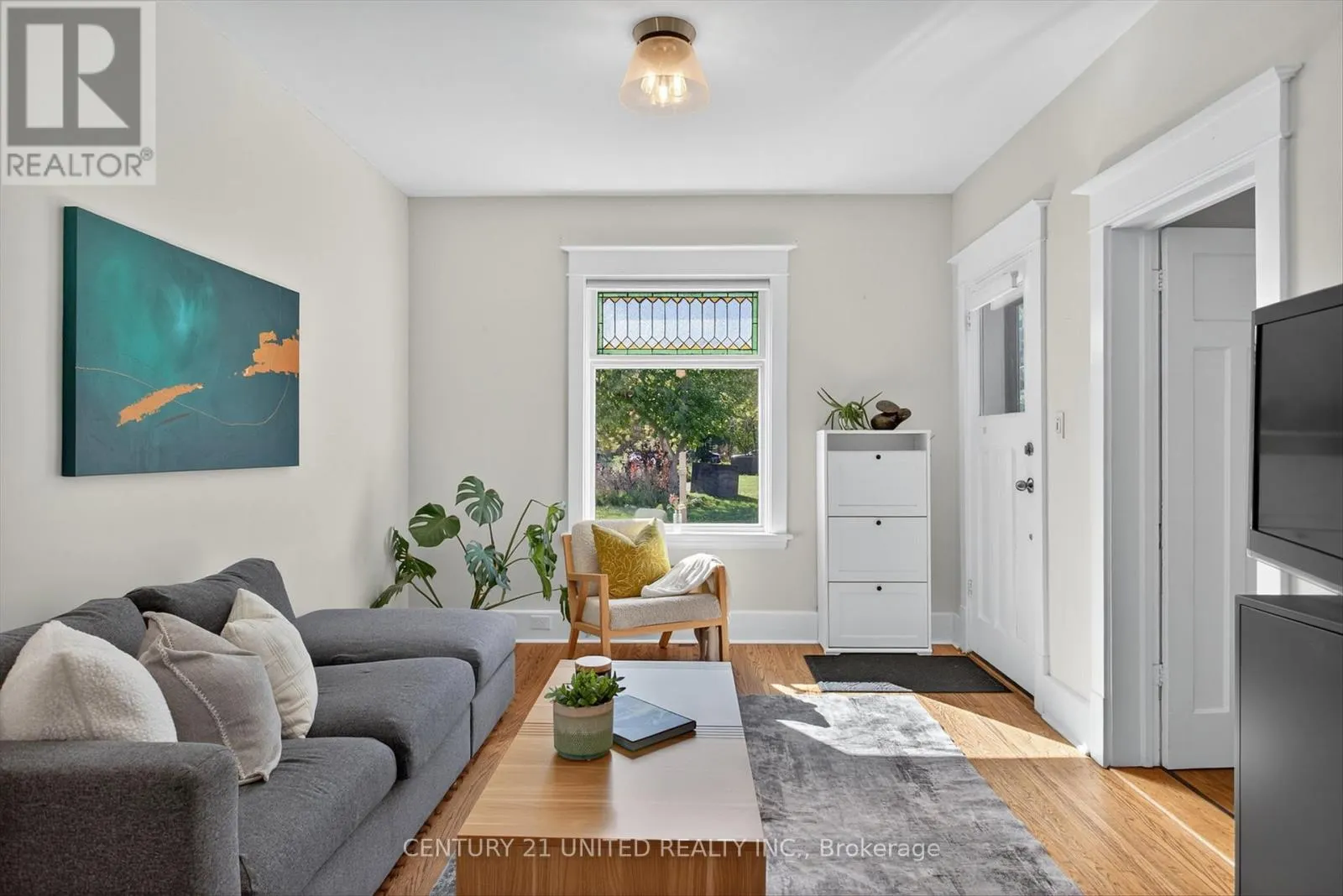 15 MOIR STREET
