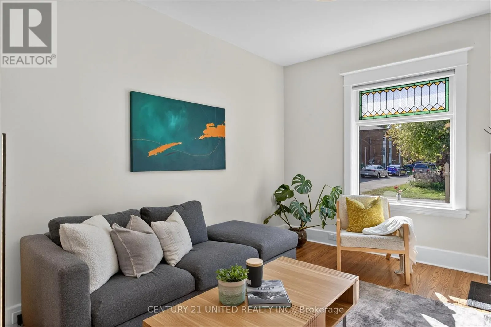15 MOIR STREET
