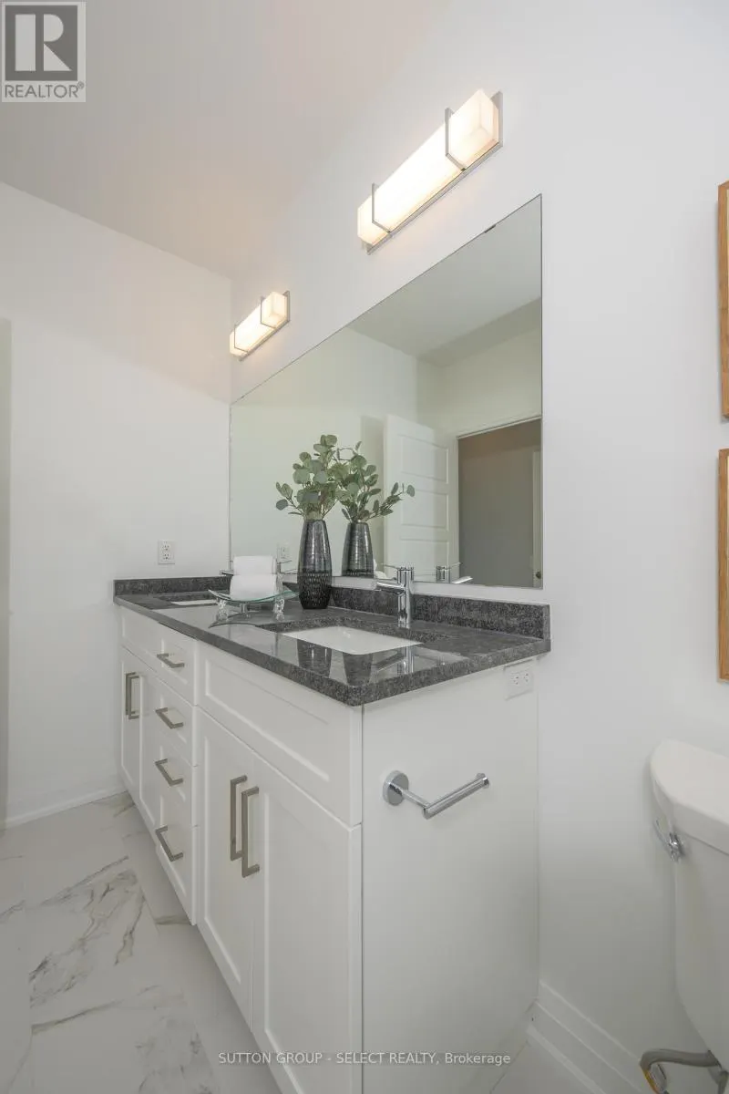 307 - 1975 FOUNTAIN GRASS DRIVE, #307