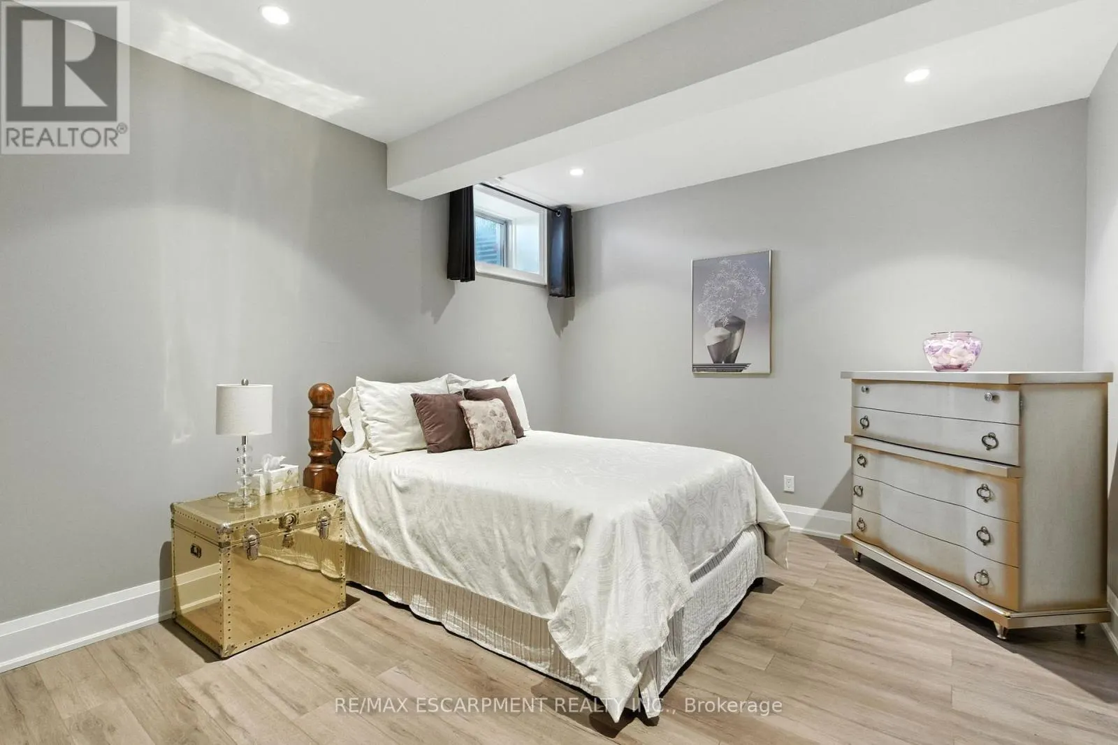 41 SHAKESPEARE ROAD