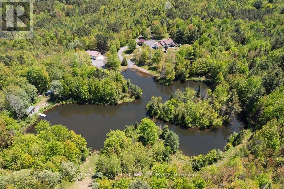 1720 DES PINS ROAD