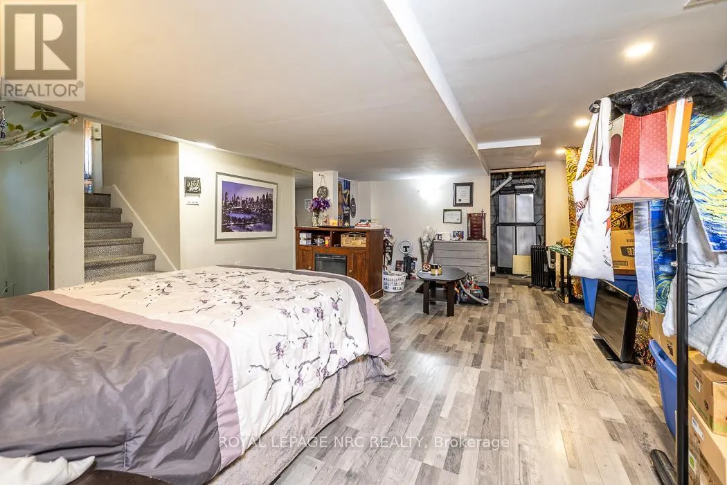 14 OAKWOOD AVENUE